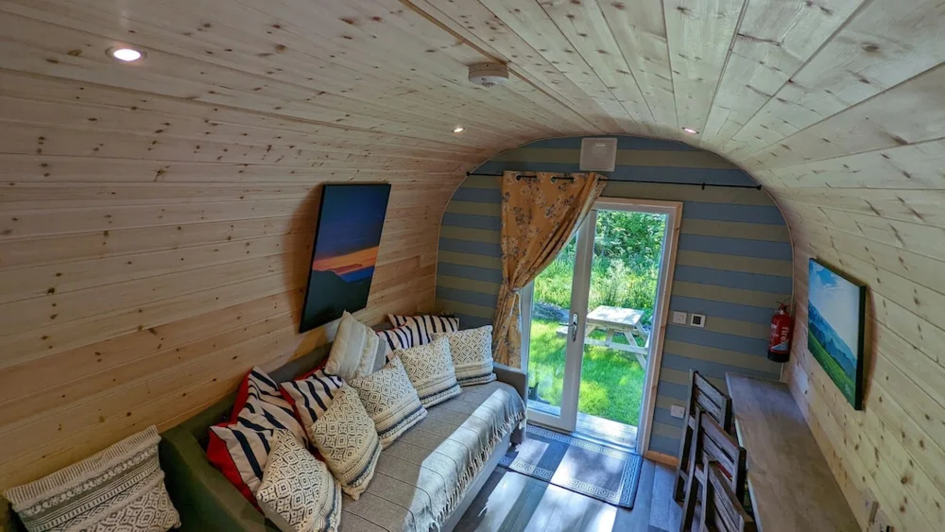 Emlyn's Coppice - Woodland Glamping