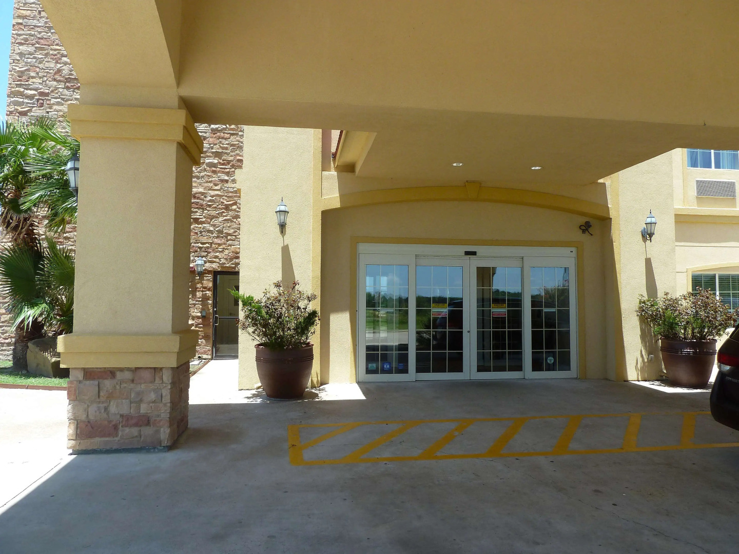 Americas Best Value Inn & Suites Gun Barrel City