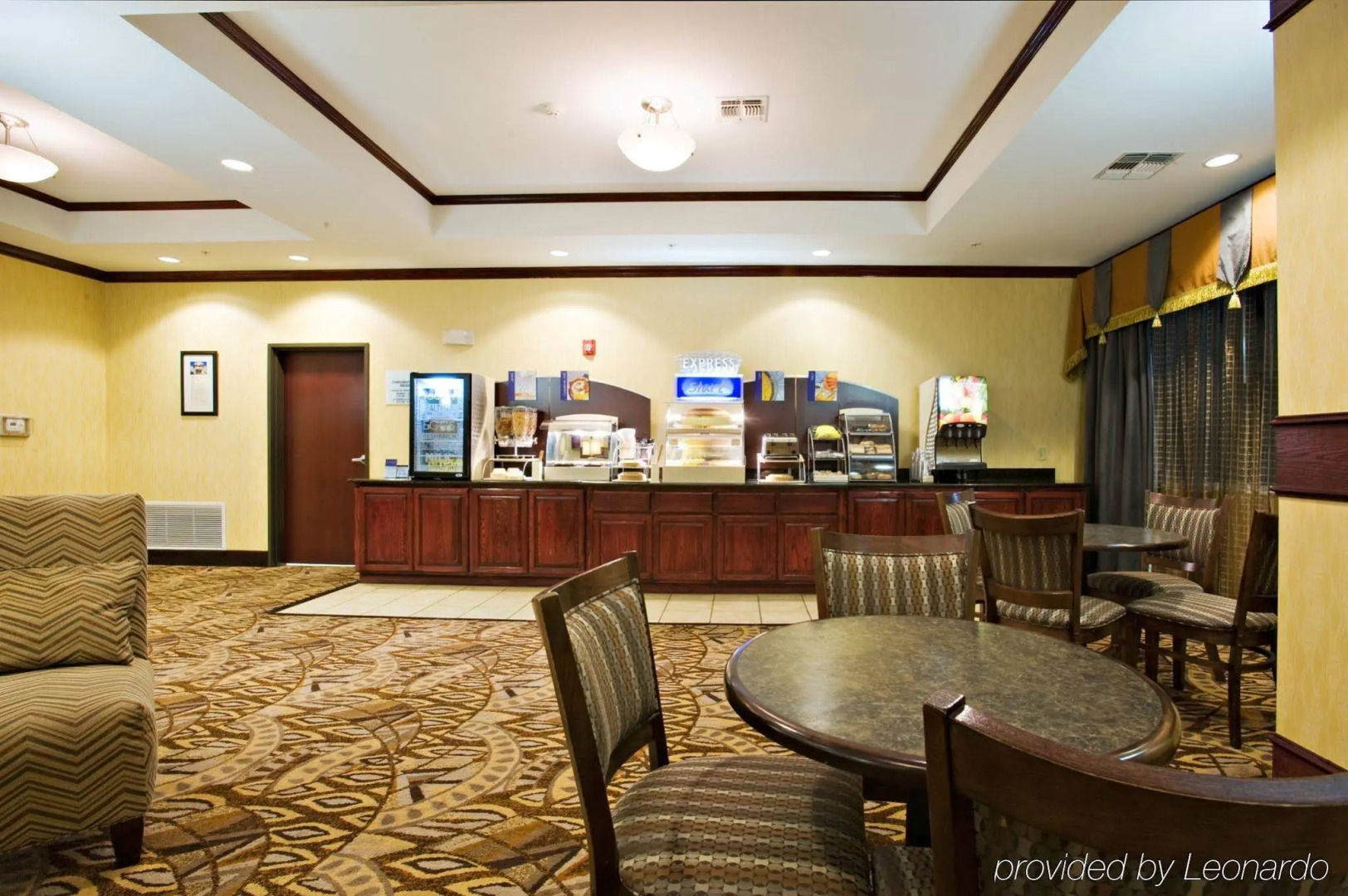 Holiday Inn Express &Suites Snyder by IHG