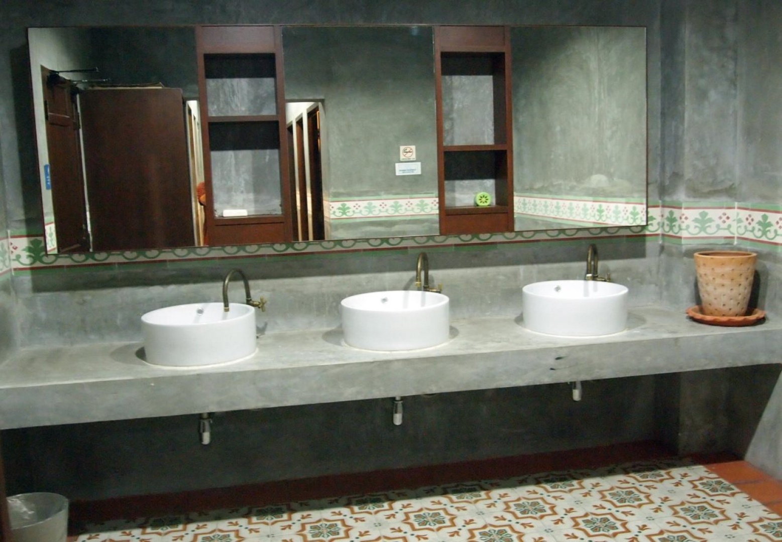 Sunny Hostel Phuket
