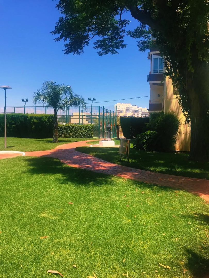 The White Apartment: Luxury, Beach and Design