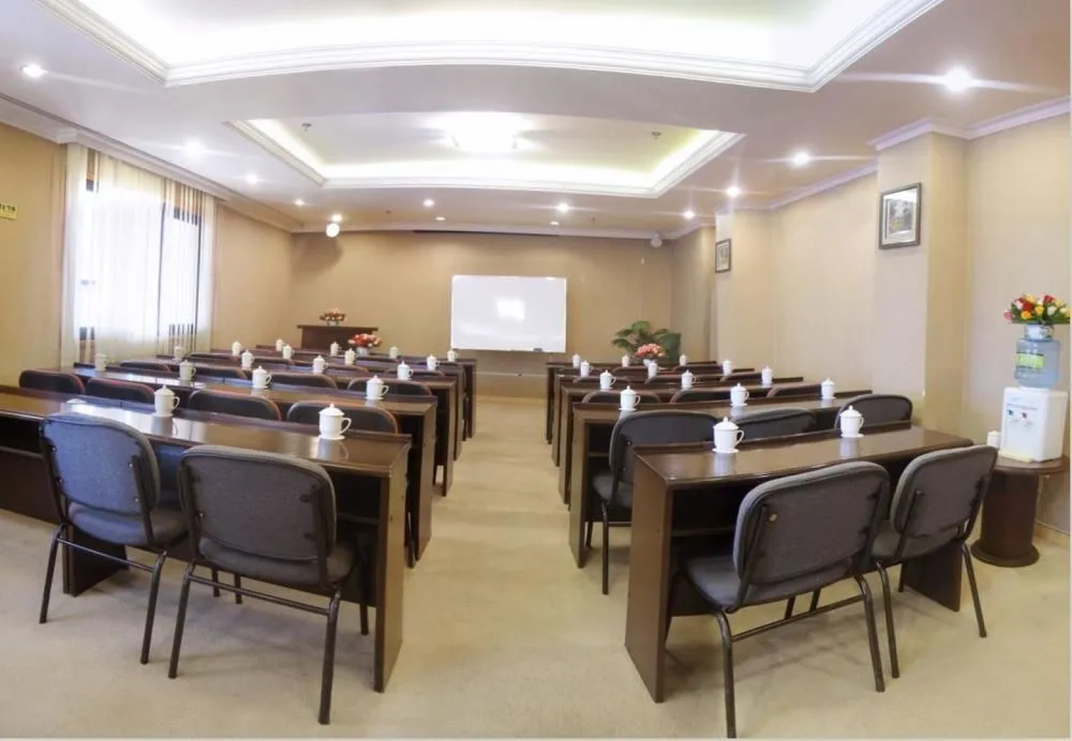 Spring City Garden Hotel (Yingbin Building)