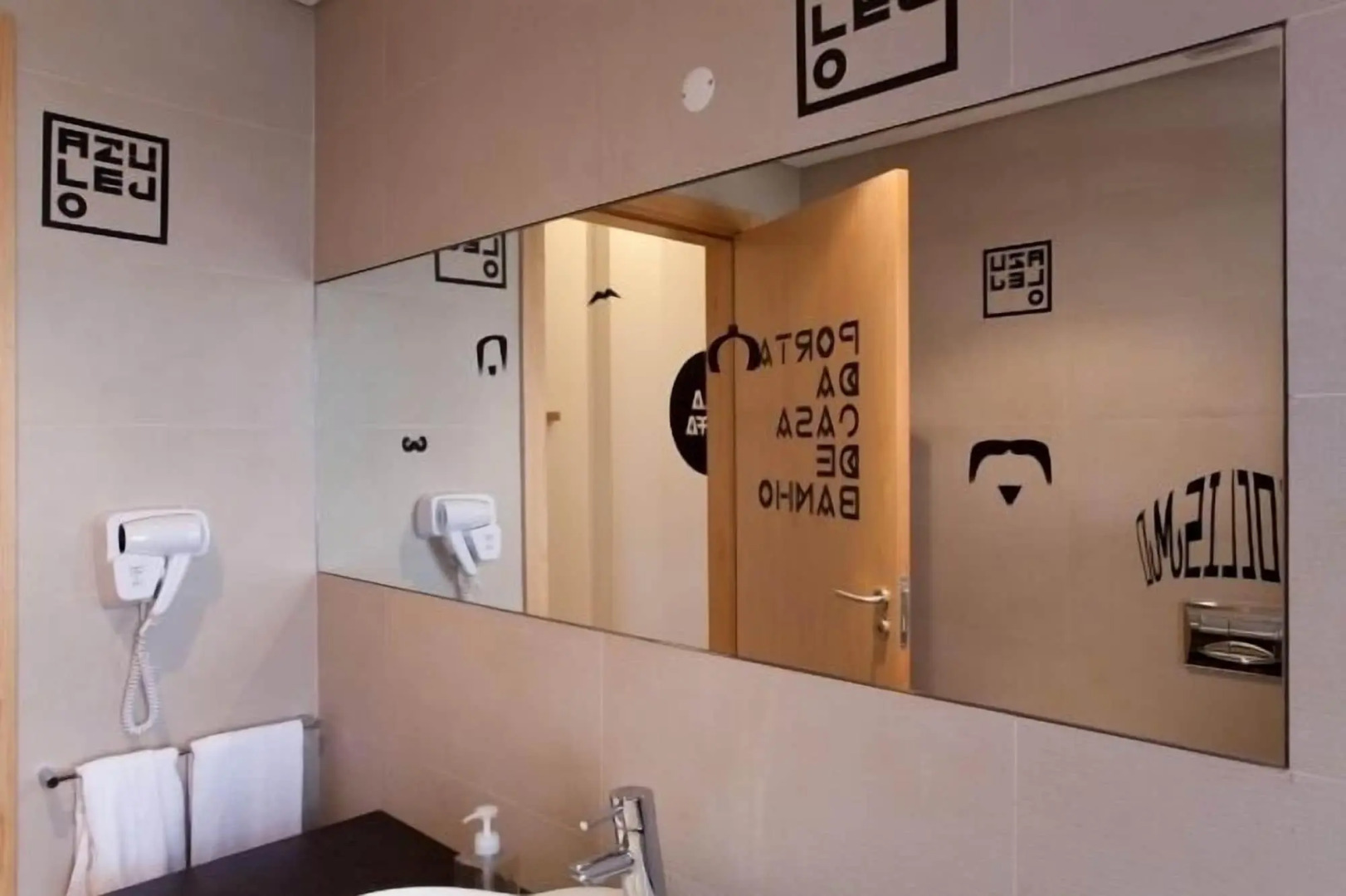 The Lisbonaire Apartments