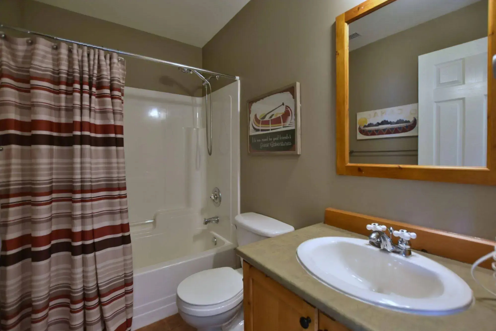 The Lodges at Blue Mountain - Historic Snowbridge Condos