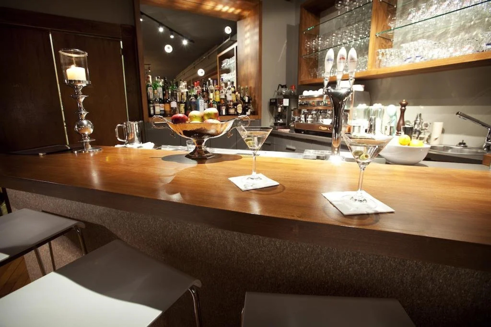 Le Pleasant Hôtel & Café