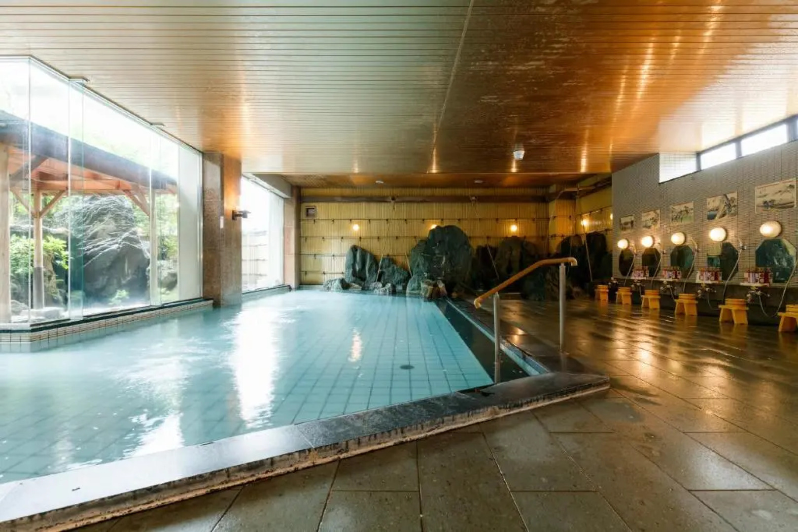 Awazuonsen Kitahachi