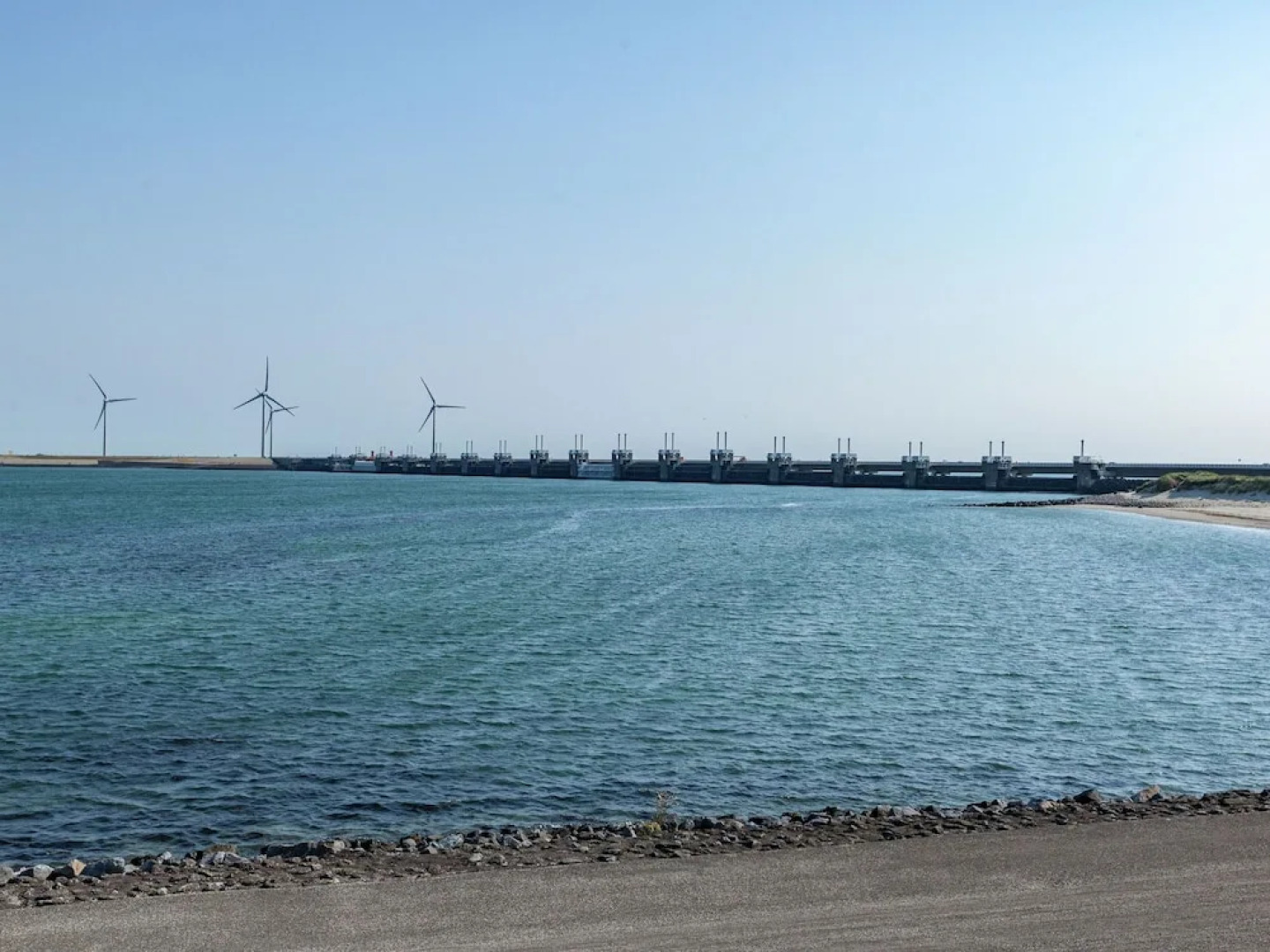 Charming Holiday Home in Burgh-Haamstede near Beach