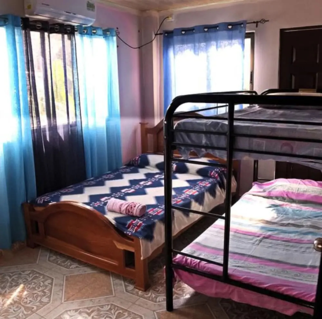 Hostal Casa Heart