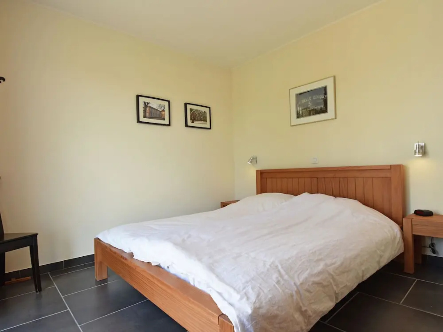 Charming Villa in Escales With Jacuzzi