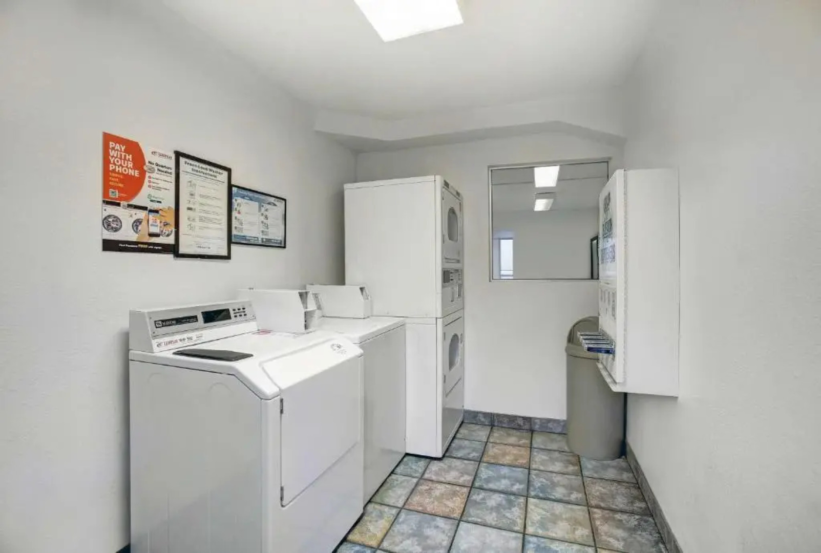 Super 8 by Wyndham Santa Clara