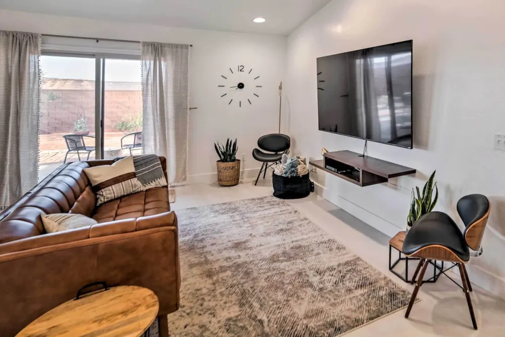 Sunny Page Home: The Gateway to AZ Adventure!