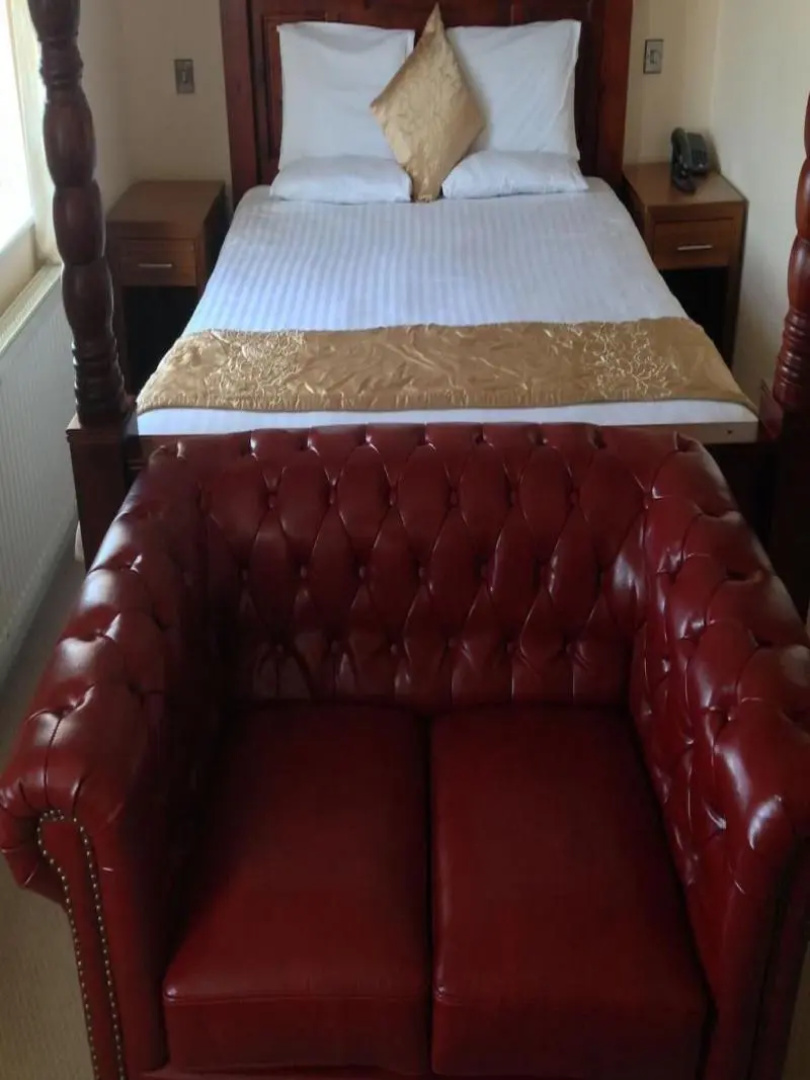 Royal Hotel