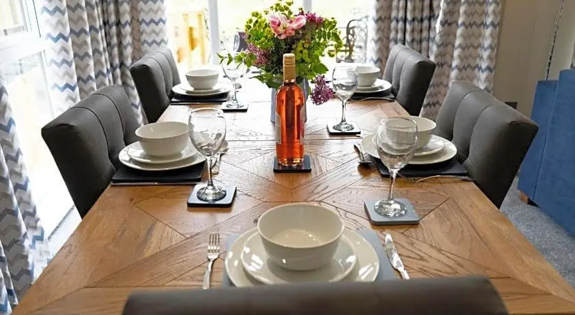 Hollicarrs - Lilypad Lodge