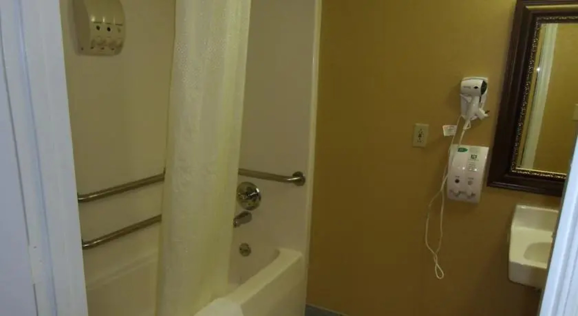 Guesthouse Inn and Suites