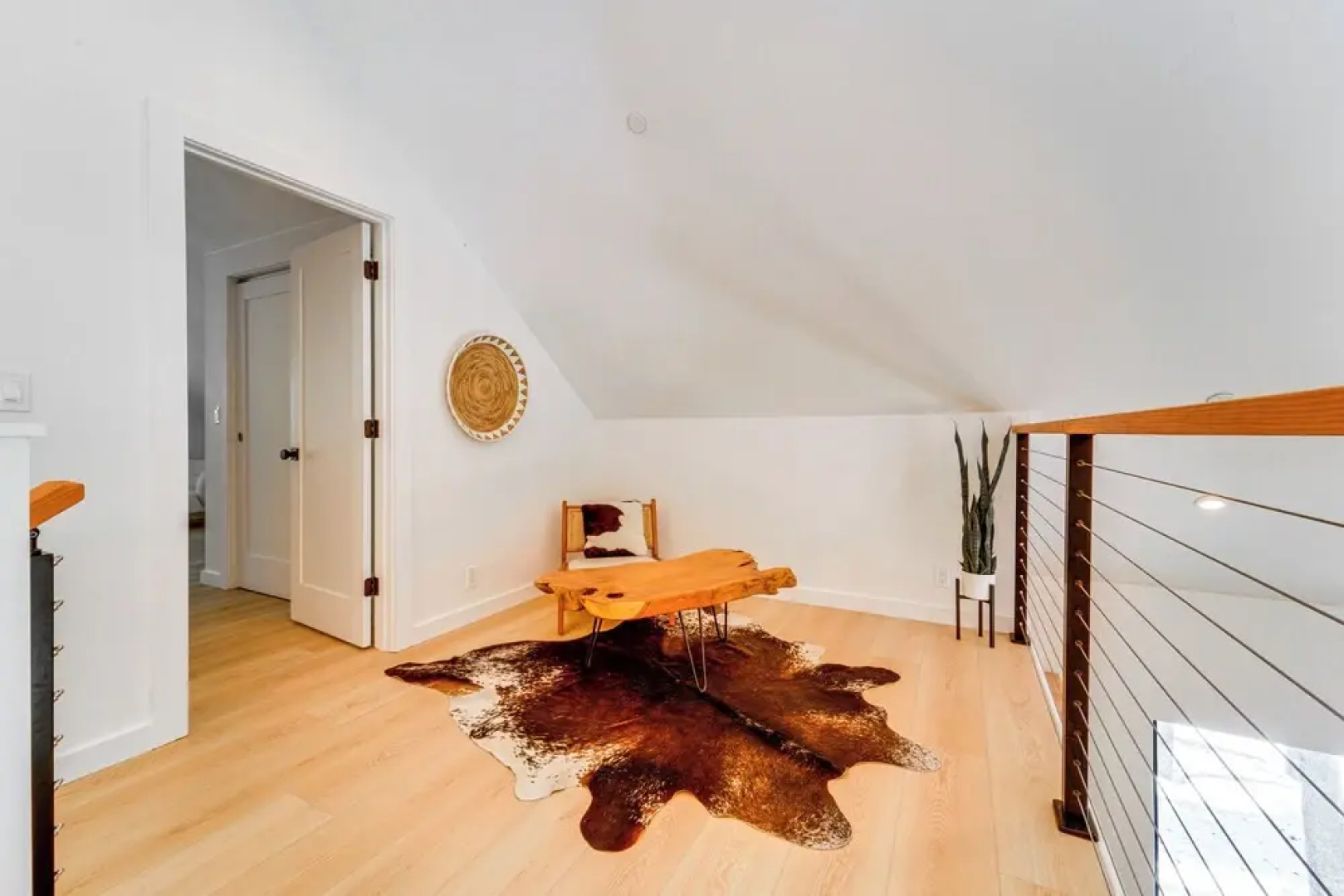 Luxe Soda Springs Cabin: Hot Tub, Forest-view Deck