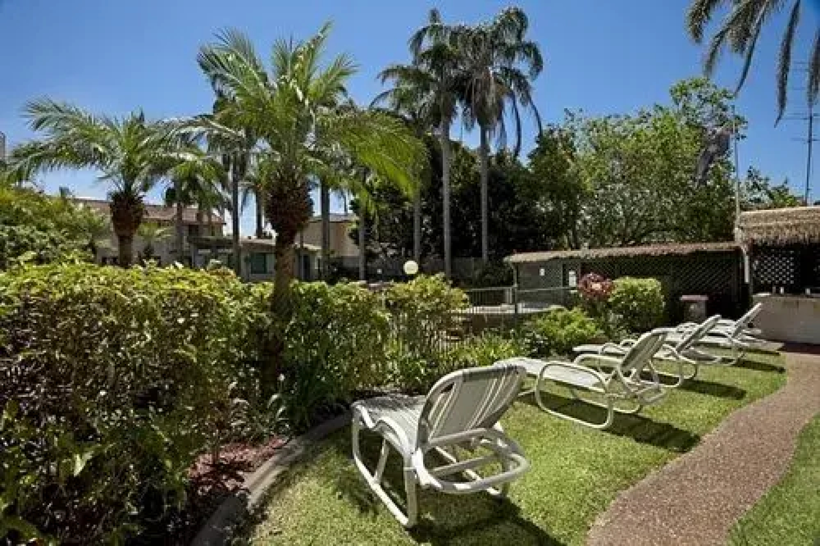 Allamanda Apartments