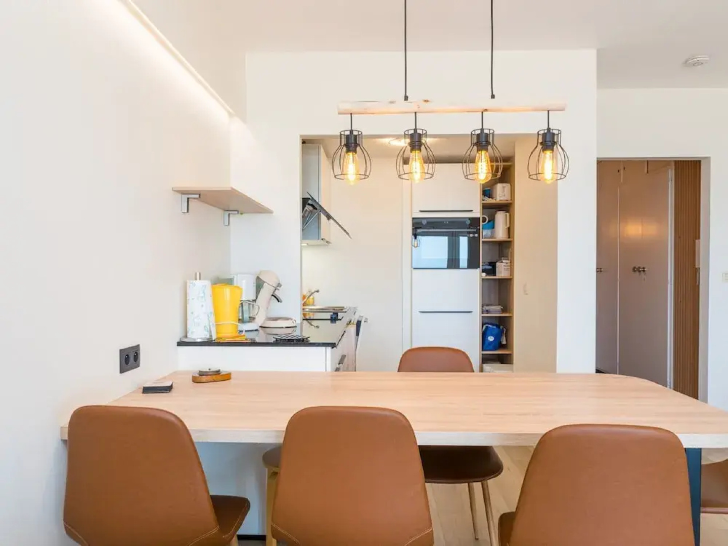 Attractive Apartment on the 7th Floor