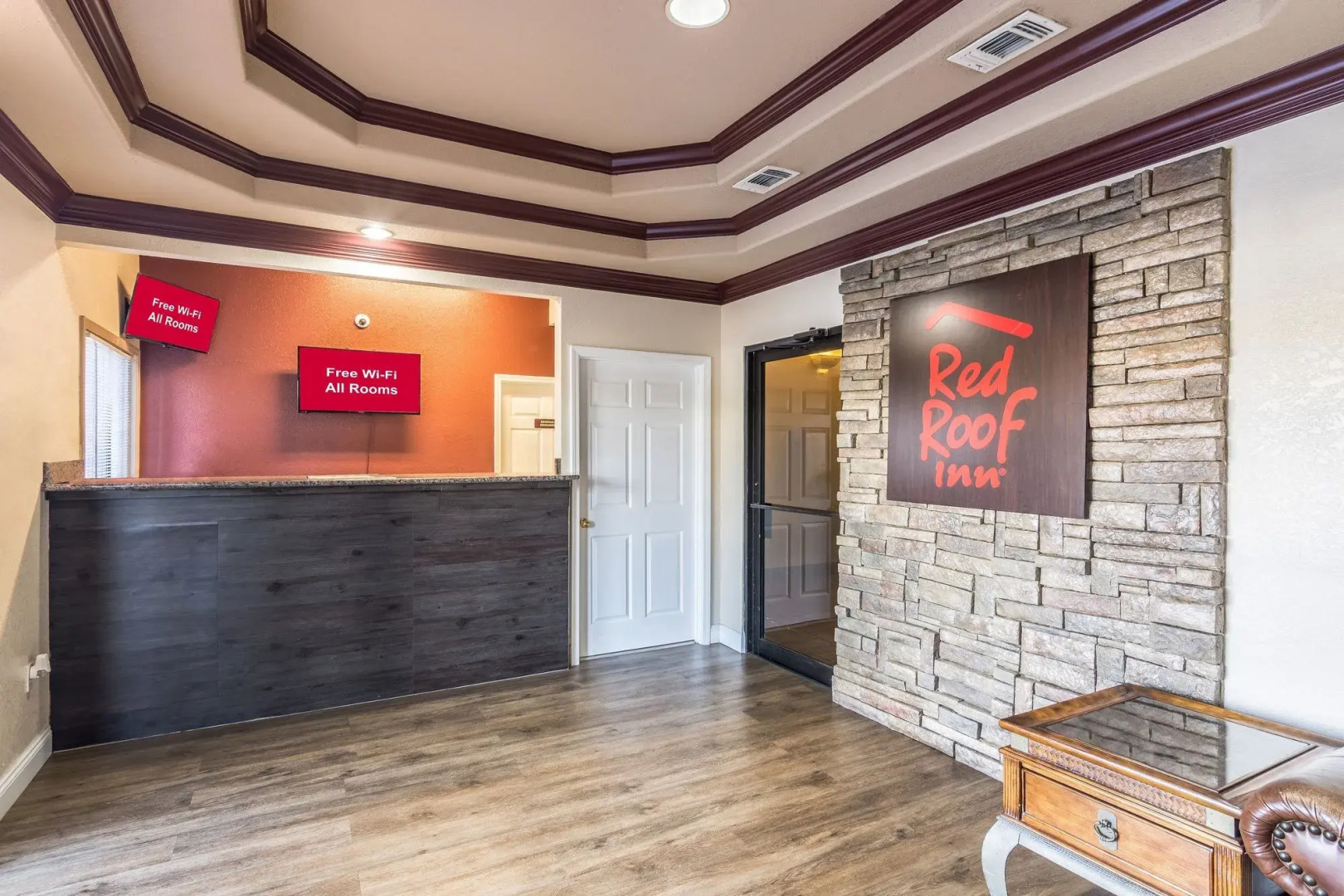 Red Roof Inn & Suites Pensacola - NAS Corry