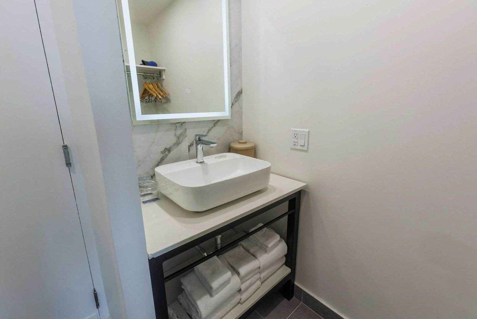 Travelodge by Wyndham Hotel & Convention Centre Quebec City
