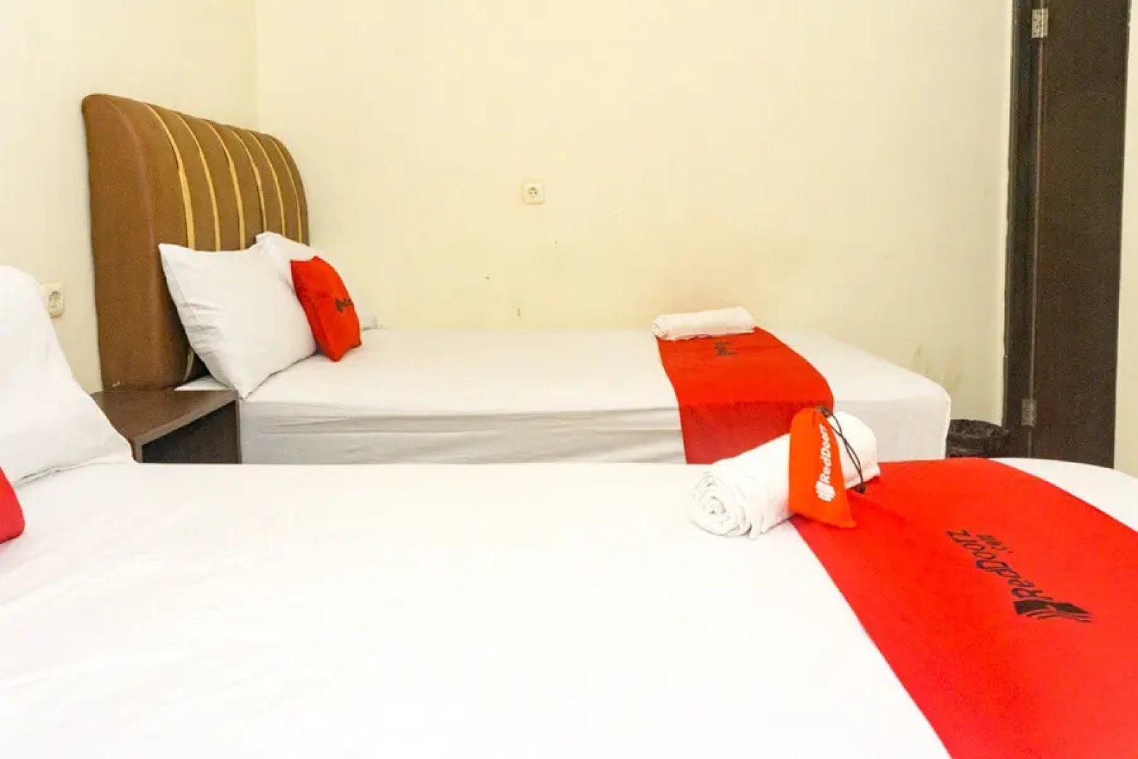 RedDoorz near Sentani Airport Jayapura