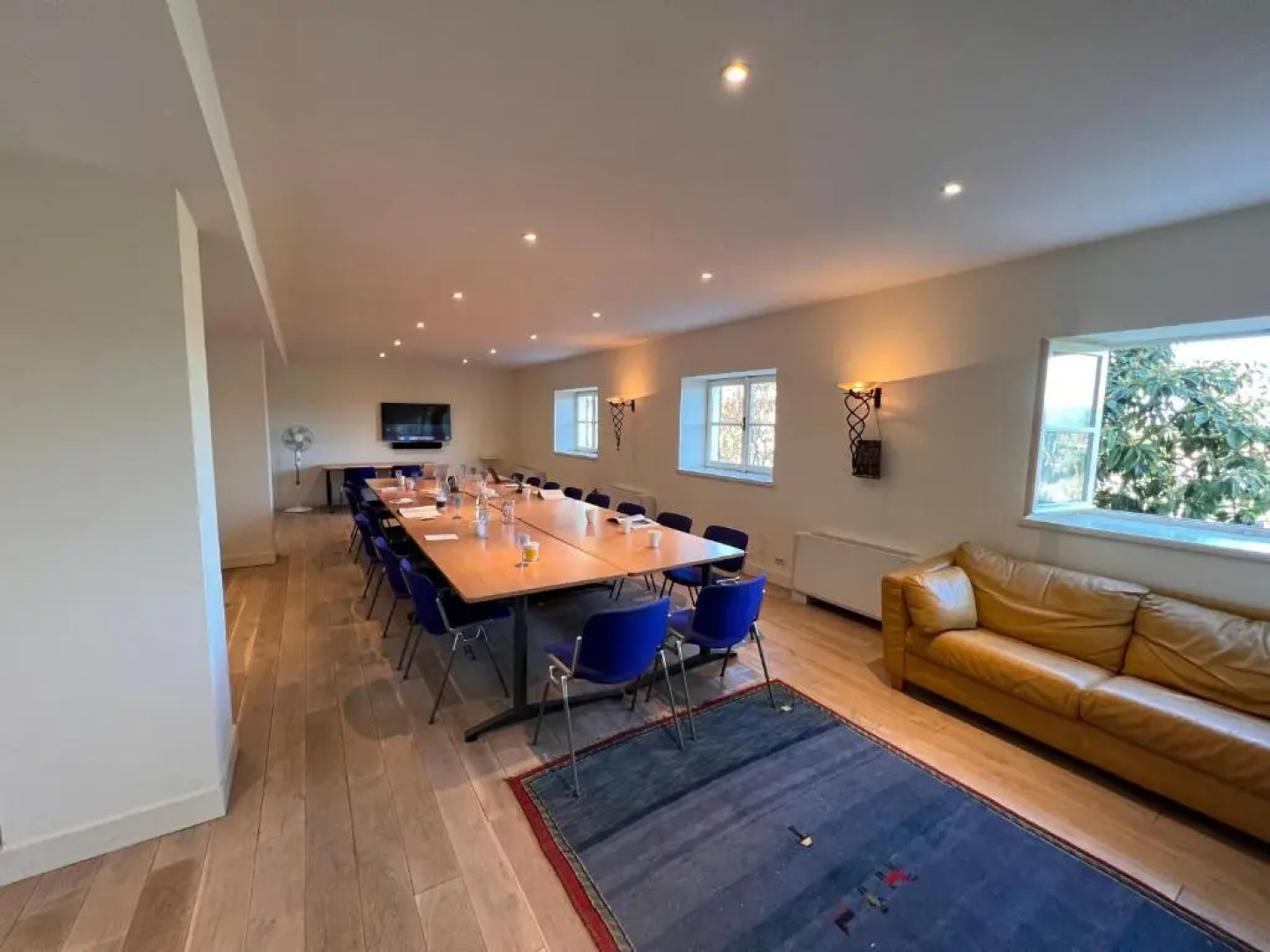 Large villa for 20 guests on large estate with private pool and tennis court Big conference room with facilities VILLAITALY EU