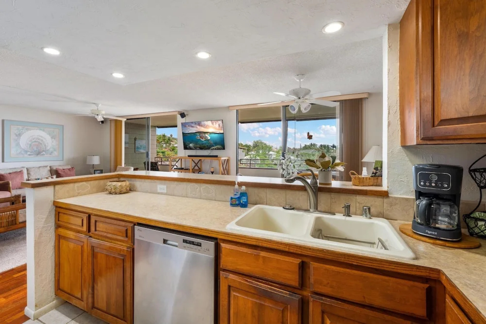 Big Island White Sands Village 333 2 Bedroom Condo