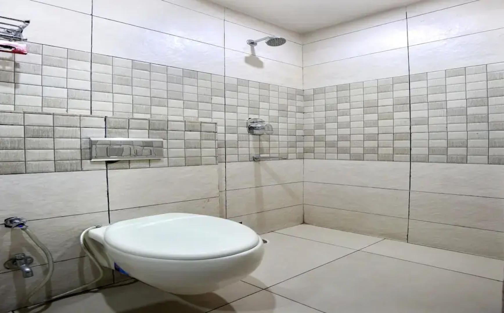 OYO 4897 Hotel The 13een