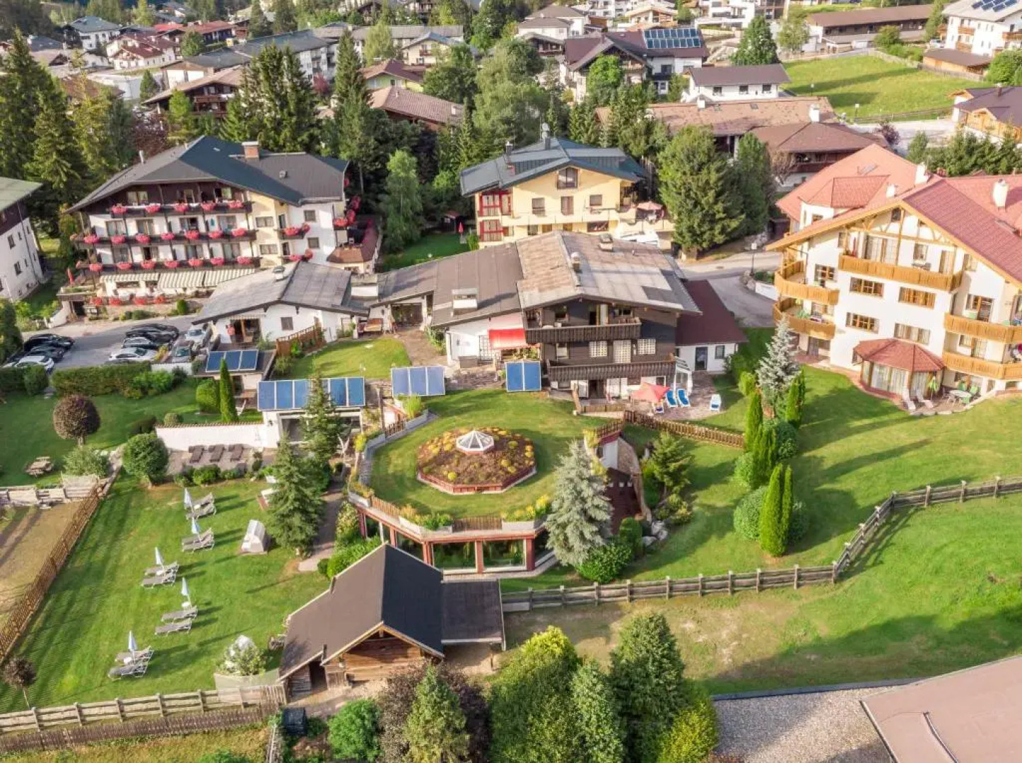 Appartement- und Wellnesshotel Charlotte - 3 Sterne Superior