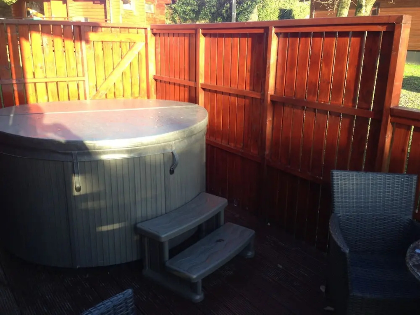 Conifer Lodge 8 With Hot Tub, Newton Stewart