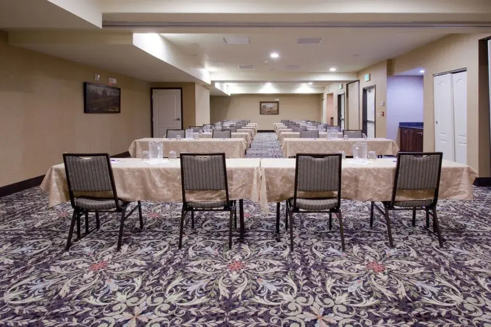 Holiday Inn Express & Suites Salt Lake City West Valley
