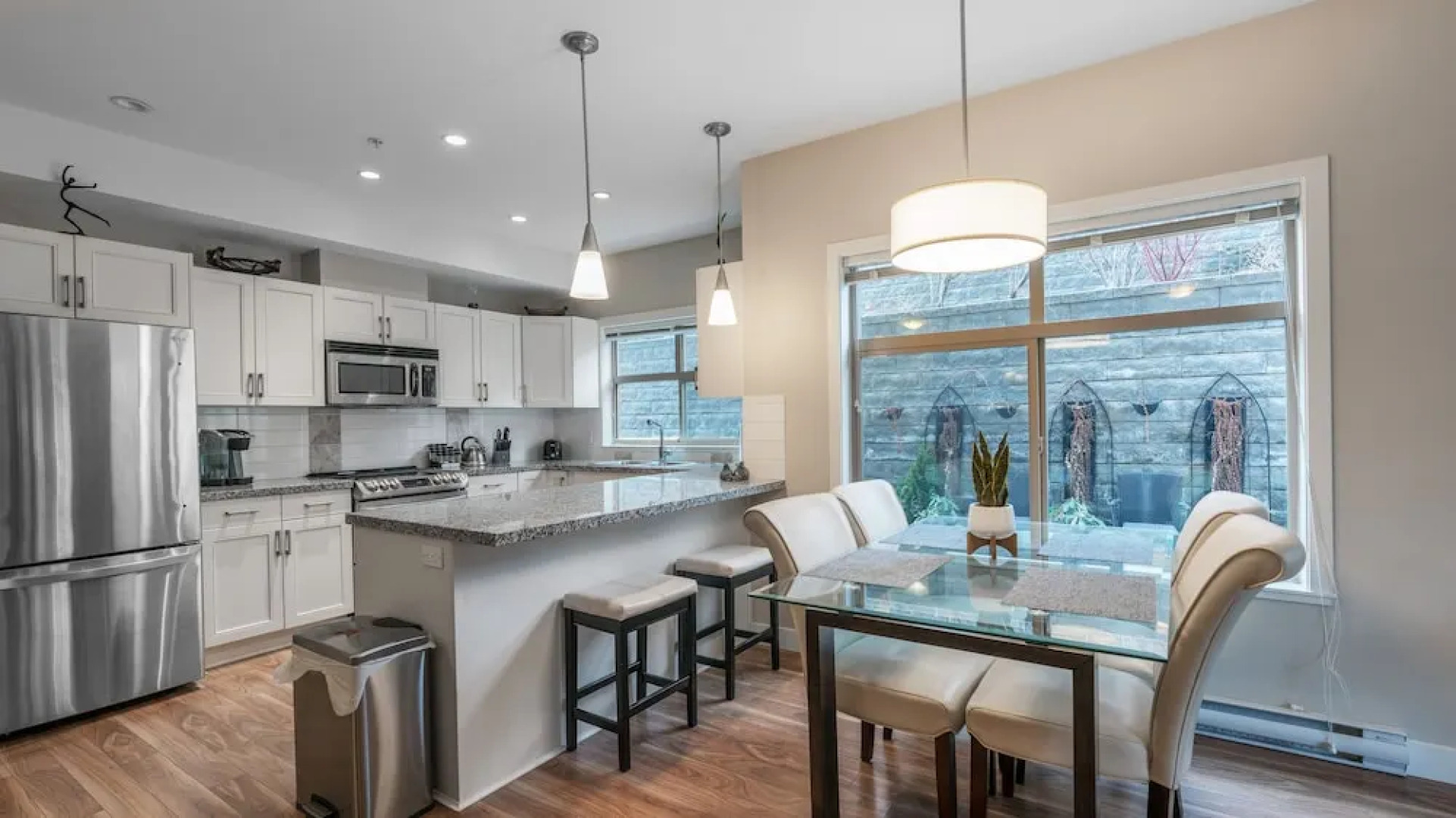 Fabulous Condo at Five Star Resort #209