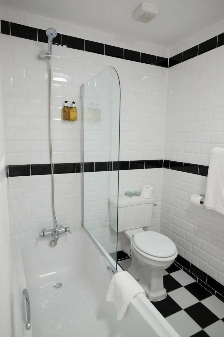 Woodland Manor Hotel