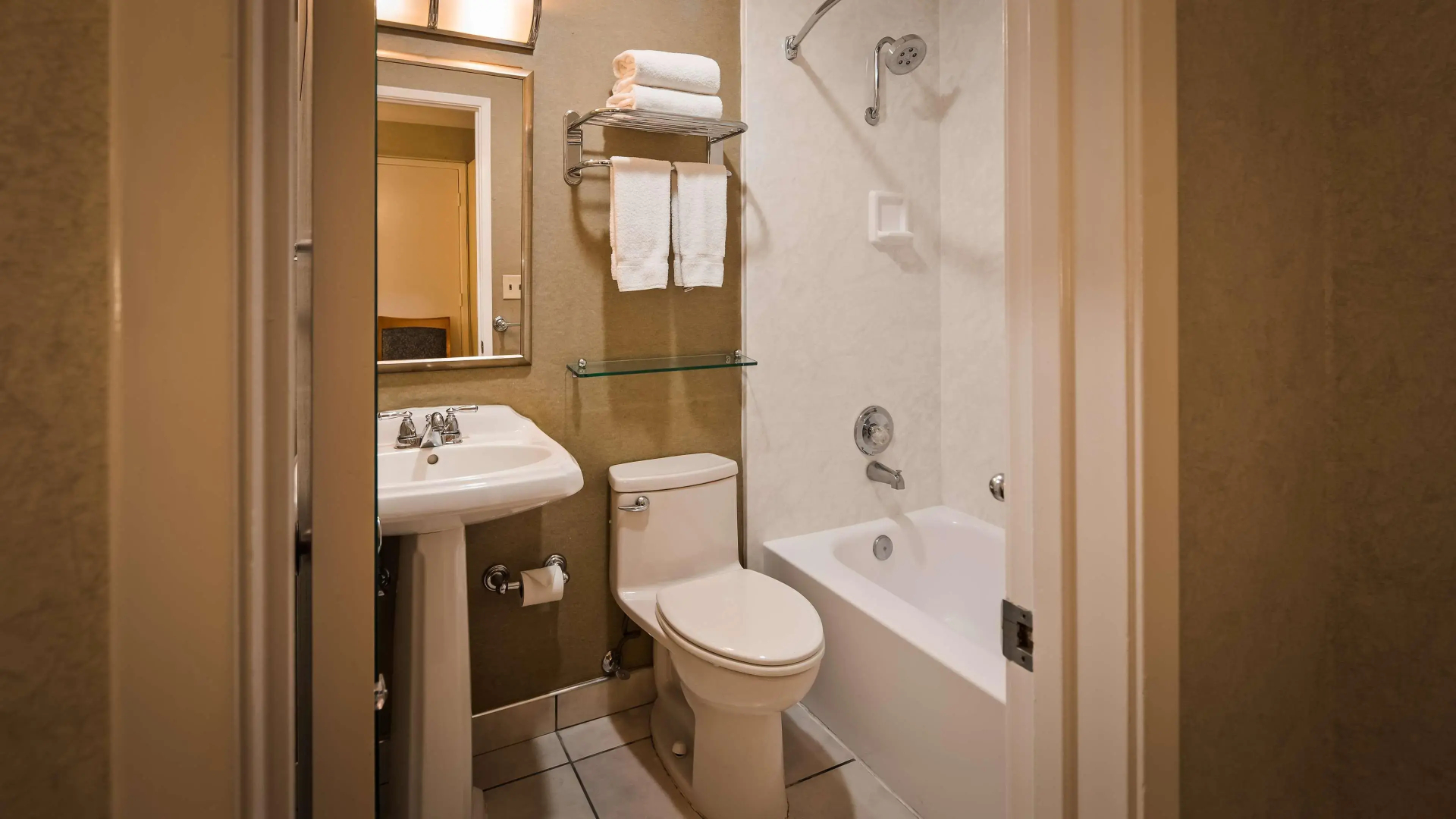 Best Western University Lodge