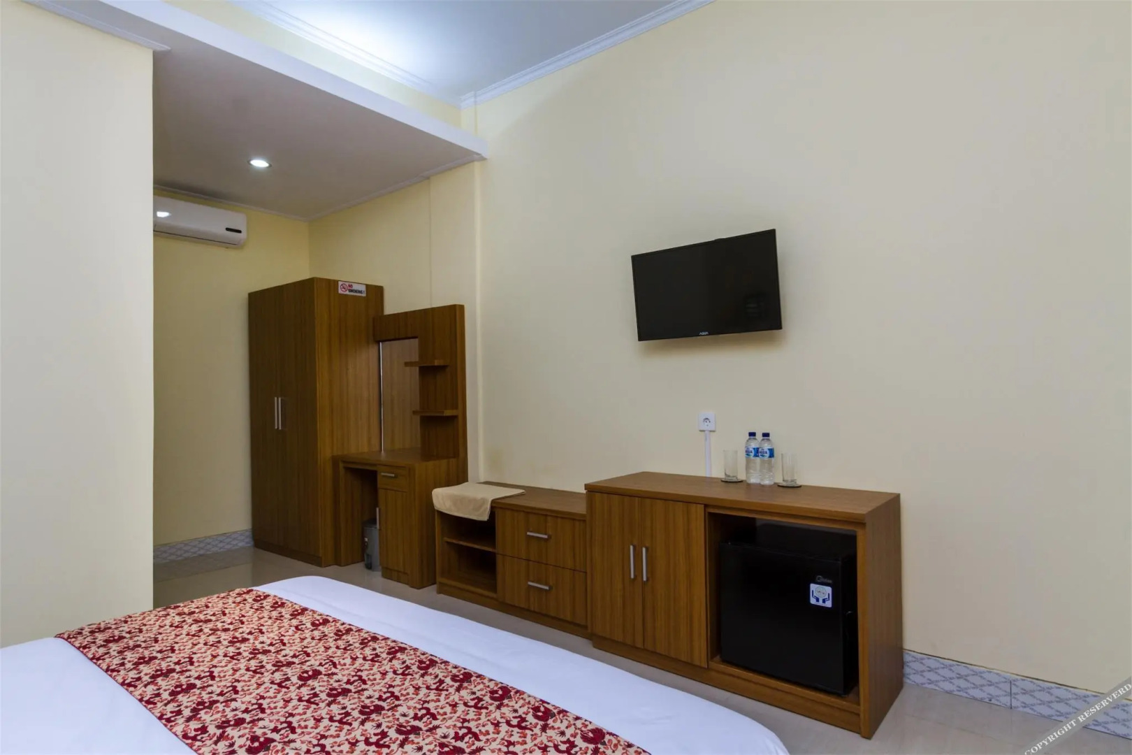 RedDoorz @ Subak Sari Seminyak