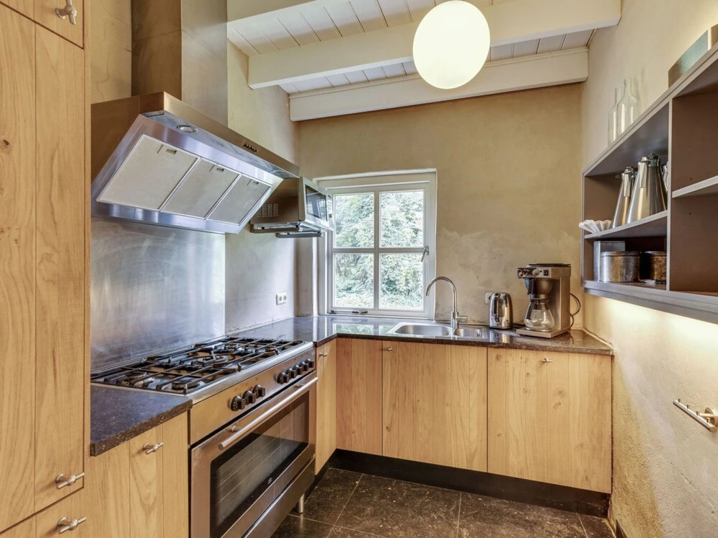 Attractively Renovated Farmhouse From Around 1700