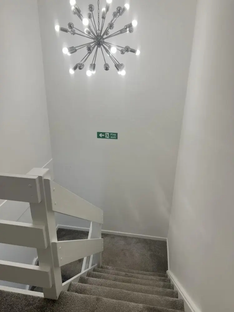 Basildon 3 Bedroom - Free Parking, Private Garden