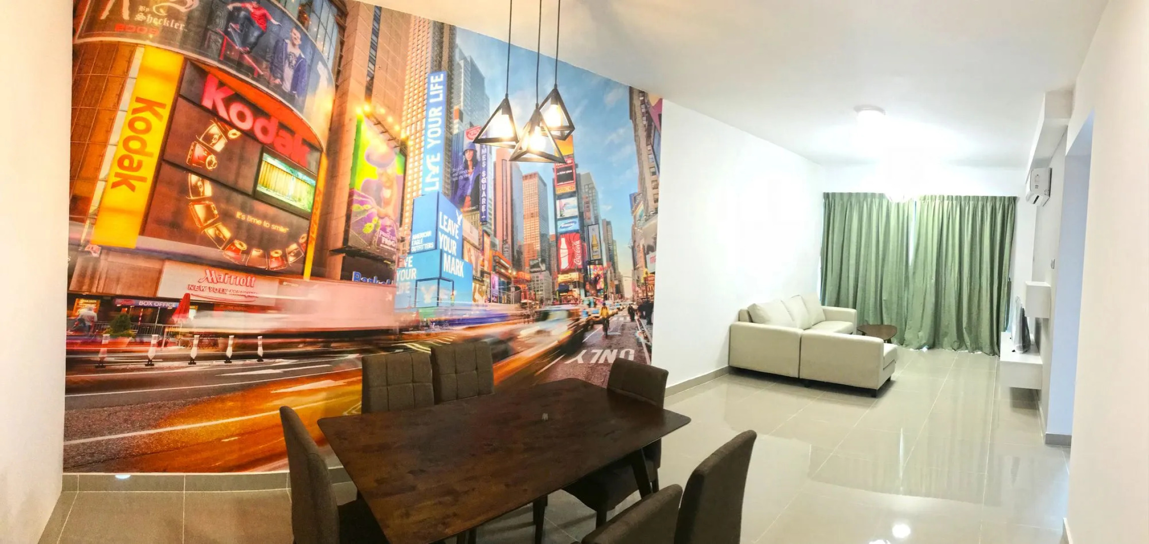 One Amerin Mall & Suites