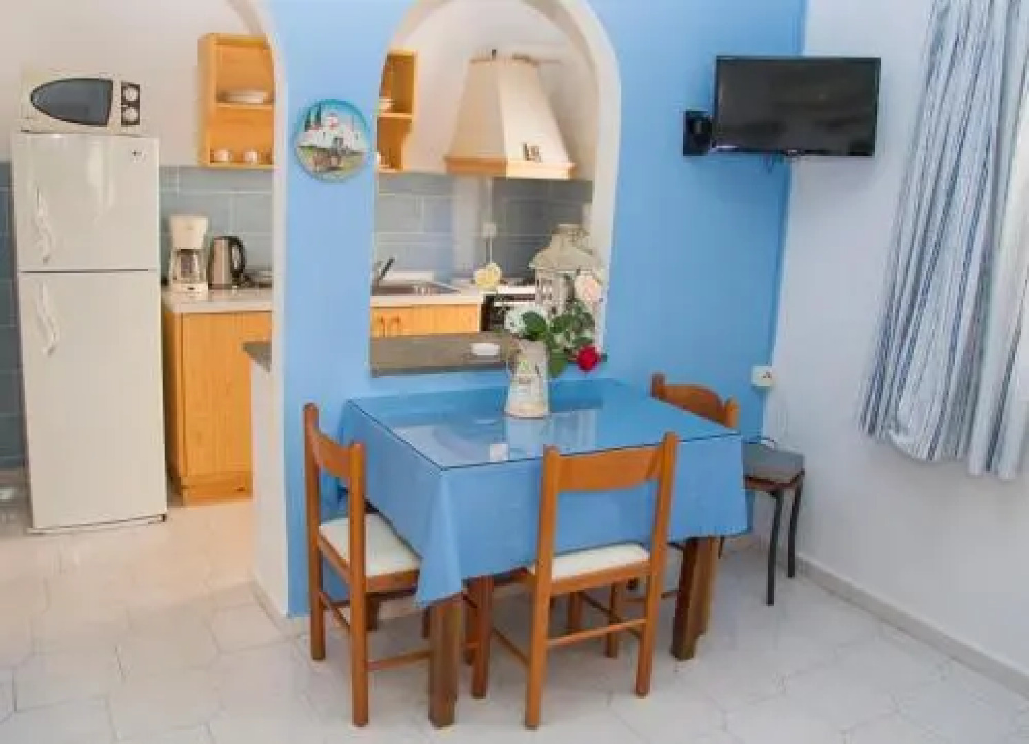 Zorbas Hotel And Apartments