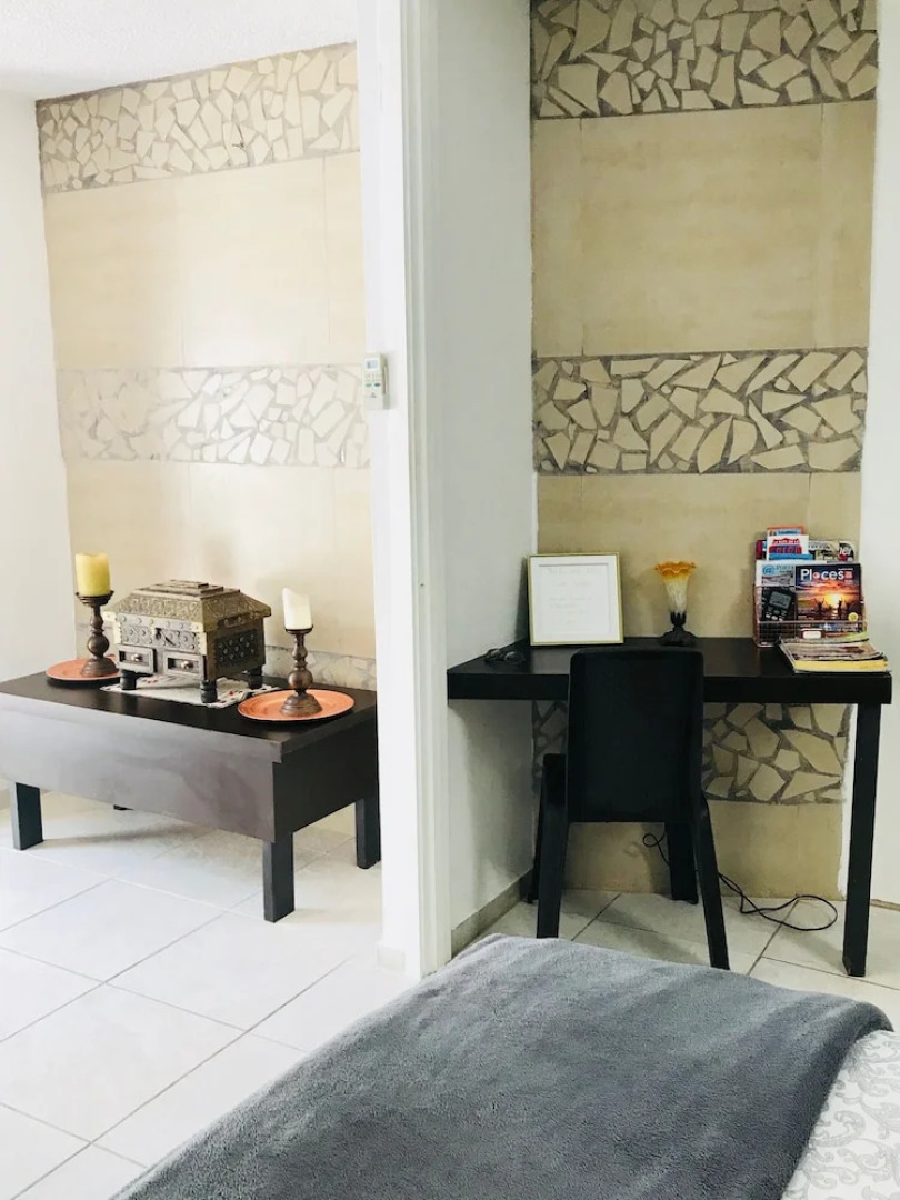 Oversize Studio close to the Beach/Airport