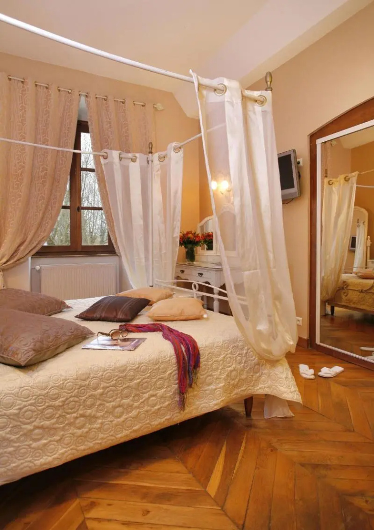 Chateau Chapeau Cornu
