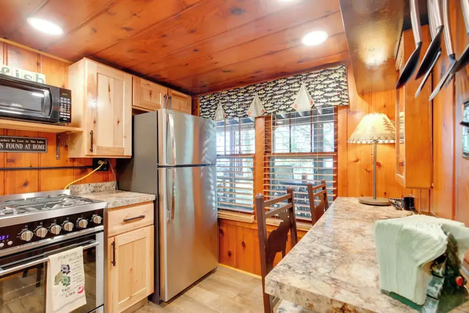 Quaint & Cozy Lake Cabin w/ Dock & Beach Access!