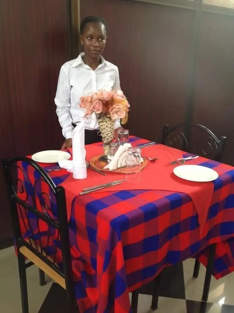 Mzunguu Safari Lodge