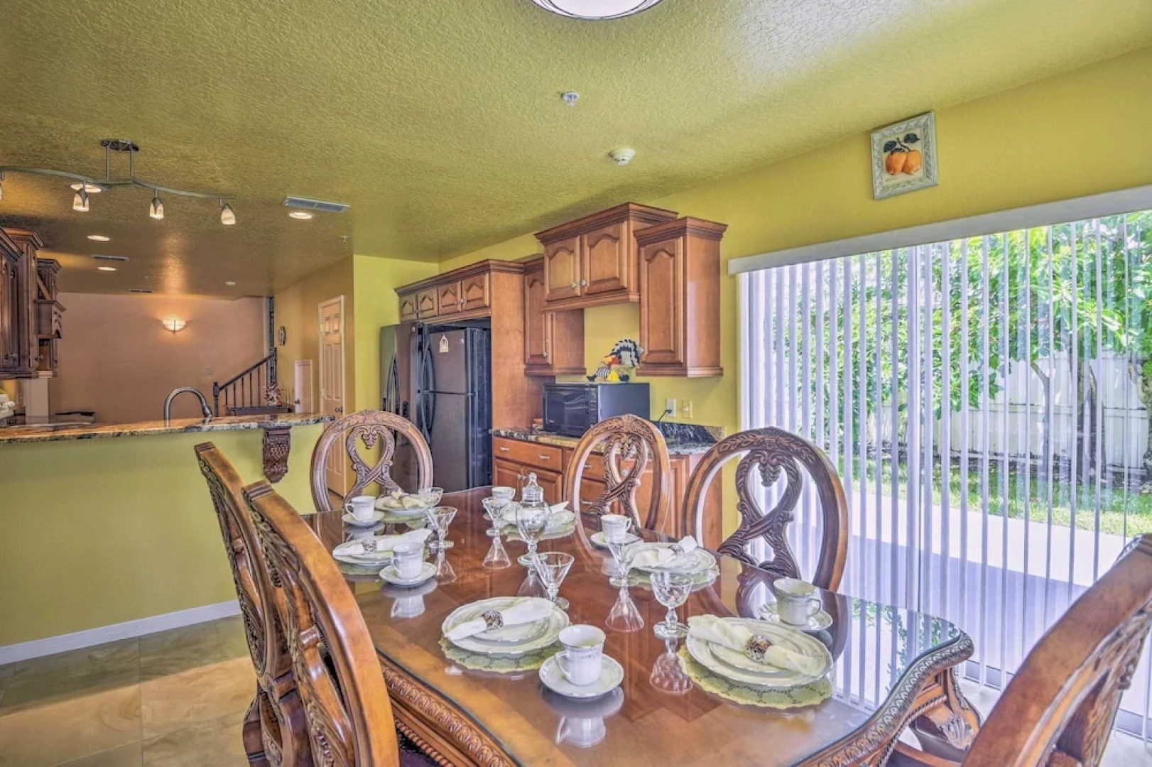 Cozy Coastal Retreat w/ Grill < 5 Mi to Beach