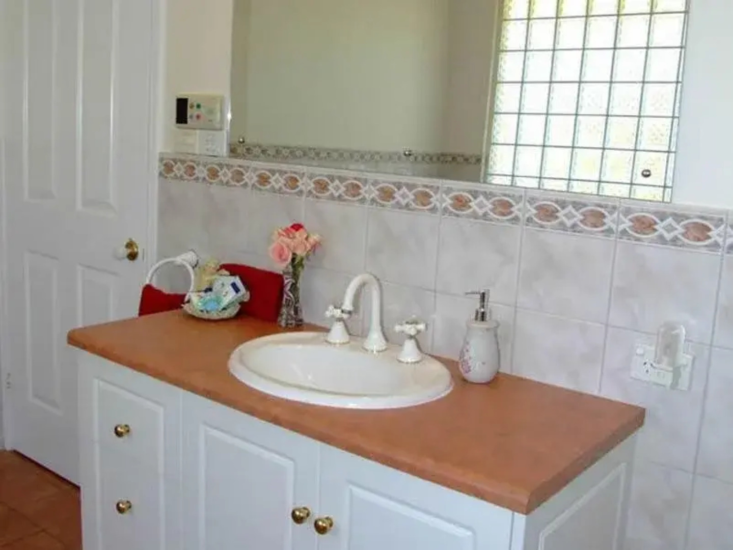 Close Encounters Bed and Breakfast