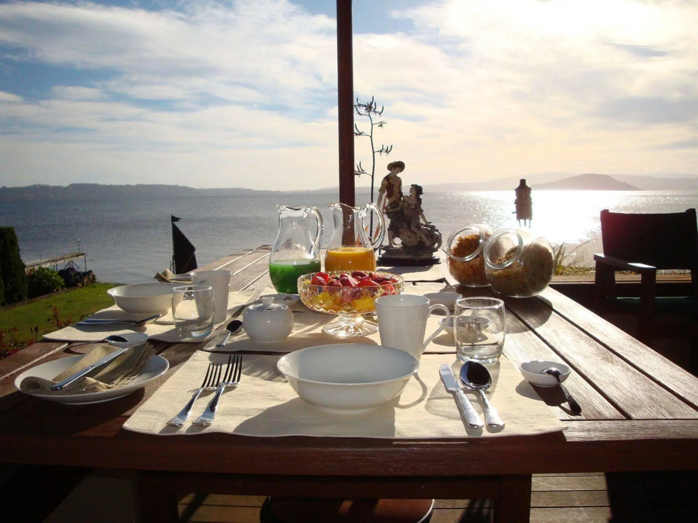 Nicara Lakeside Lodge