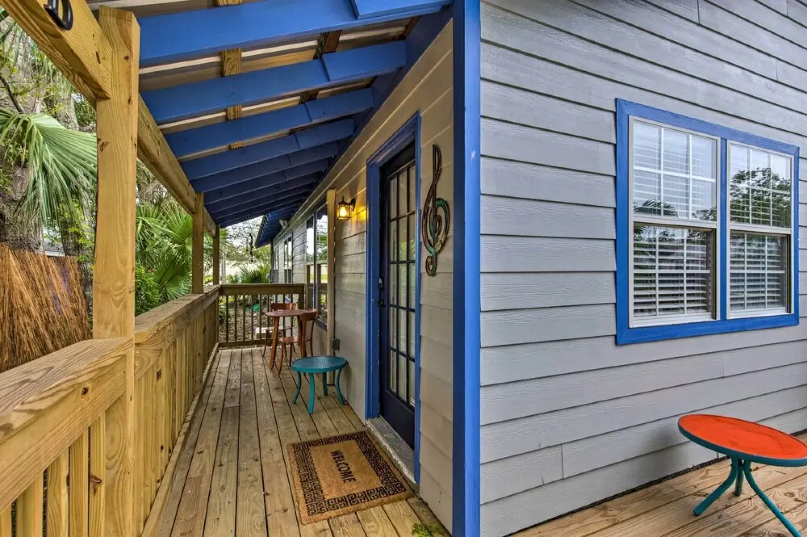 Downtown Ocean Springs Retreat: 1 Mi to Beach!