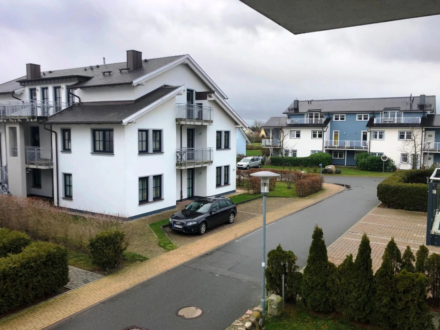 Apartment House Calmsailing, Borgerende