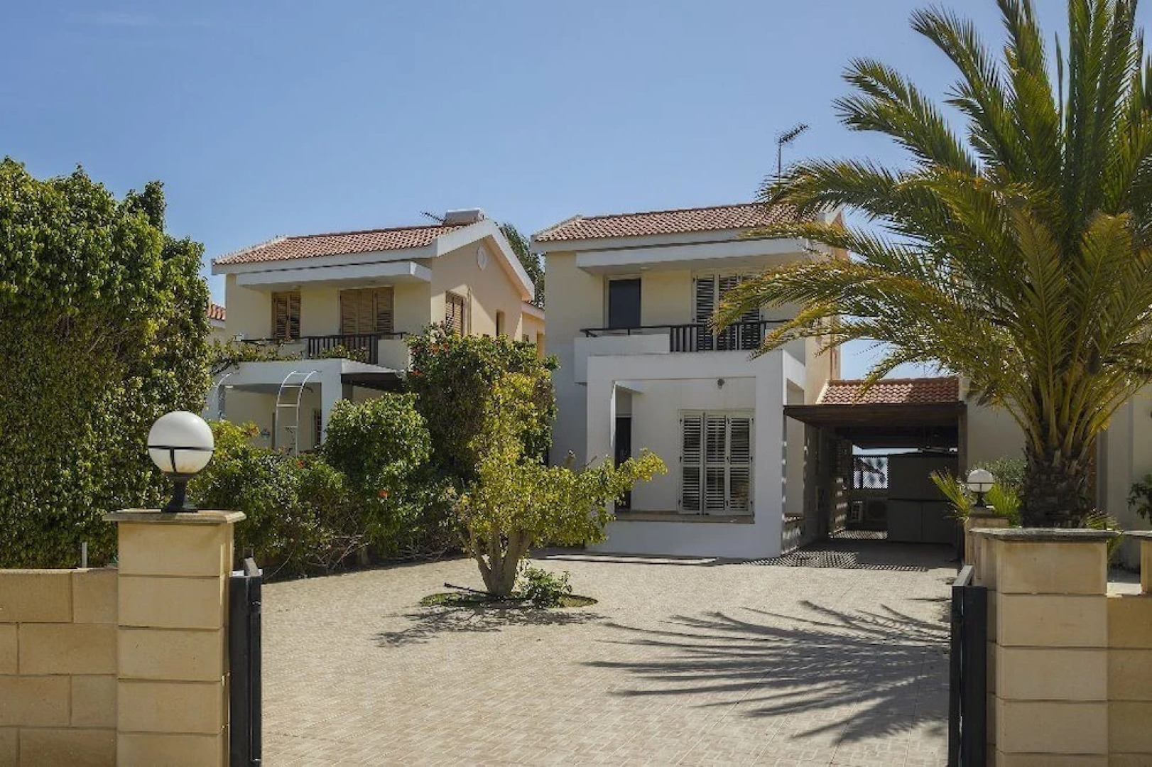 Meneou Beachfront Villa 5