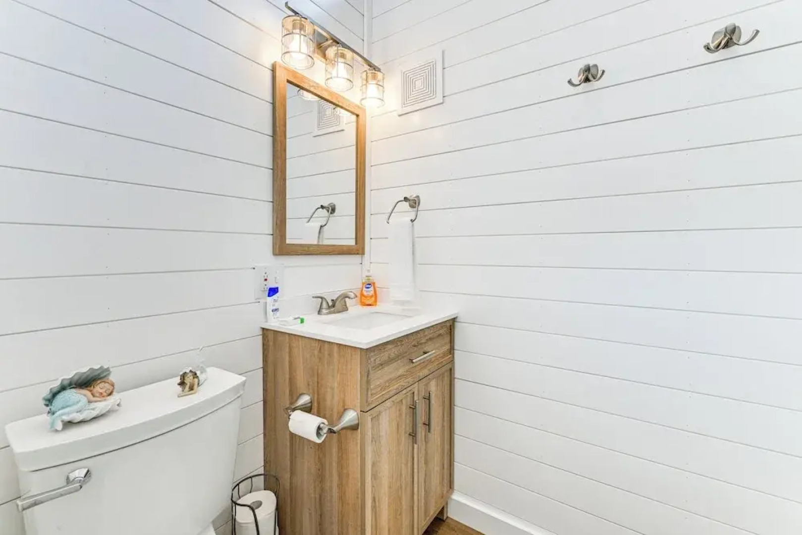 Pool Access + Views: Serene Cottage at Lake Norman