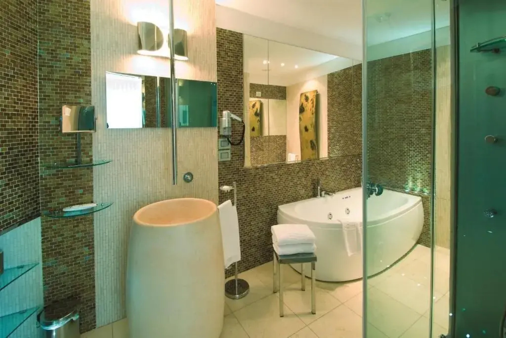 Hotel Premier & Suites